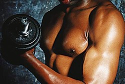 Punya Payudara Besar Bikin Pria Menderita