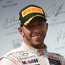 Hamilton Masih Bisa Kejar Alonso