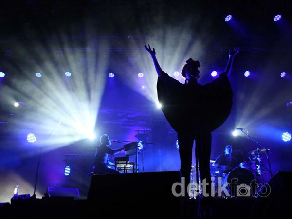 Konser Perdana The Cardigans di Jakarta