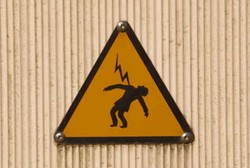 Pertolongan Pertama Untuk Korban Kesetrum