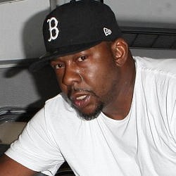 Bobby Brown Masuk Pusat Rehabiltasi Lagi