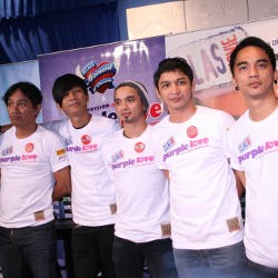 Jadwal Manggung Padat, Ungu Tetap Mudik