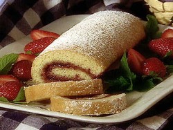 Tak Sempat Bikin? Pesan Saja Bolu Gulung di Toko Kue Ini!