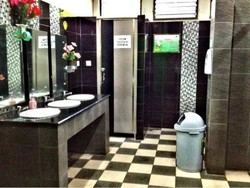 Bos KAI Pamer Toilet Bersih Stasiun Gambir Tempat Dahlan Iskan Mandi