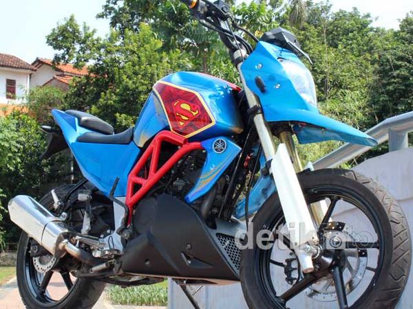 Yamaha Byson Superman