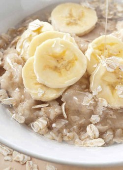 Cepat Mengantuk? Tingkatkan Stamina Dengan Oatmeal dan Pisang!
