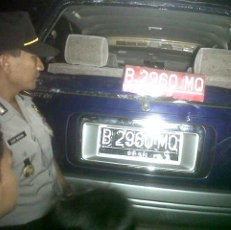 Dikendarai ABG, Mobil Dinas Tabrak 8 Orang di Depok