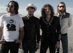 Vokalis The Killers Tak Peduli Kritik: Lagu-Lagu Kami Sangat Hebat