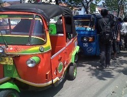 Mantap! Bajaj Dipakai Mudik ke Semarang 