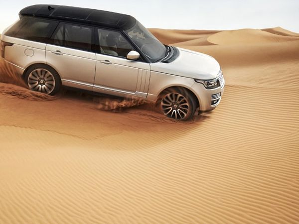 Range Rover Menampakkan Diri