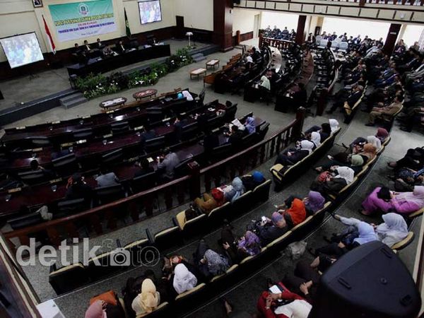Rapat Paripurna DPRD Kota Bekasi