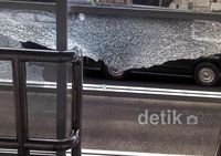 Halte TransJ Dirusak Orang Tak Dikenal