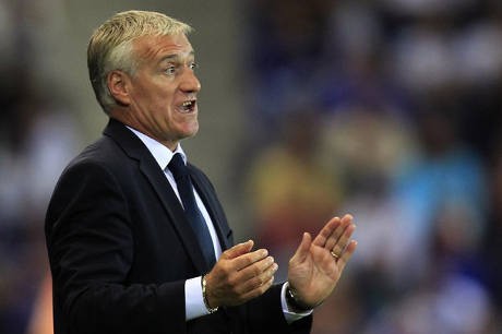 Imbang & Cemooh Fans Warnai Debut Deschamps