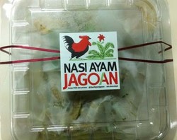 Kukuruyuuk! Ini Paket Nasi Ayam yang Komplet Sedapnya