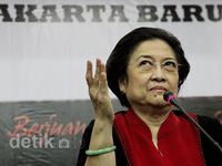 Soal Pilgub DKI, Mega Dikeroyok oleh Foke Cs