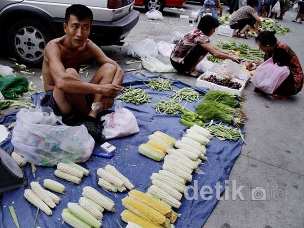 Pasar Tumpah Disudut Kota Beijing
