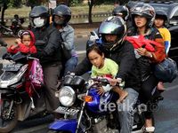 Bahaya, Banyak Anak Mudik Tanpa Helm