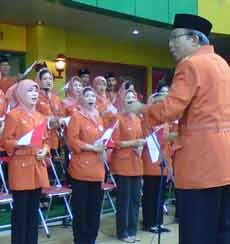 Paduan Suara Masjid Cheng Hoo Warnai Upacara 17-an Warga Tionghoa