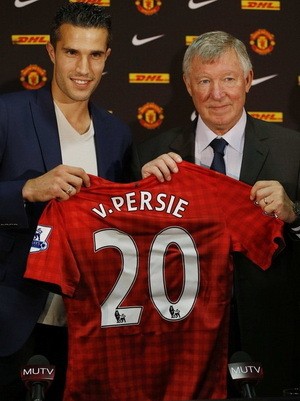Fergie: Van Persie Cuma Mau ke MU