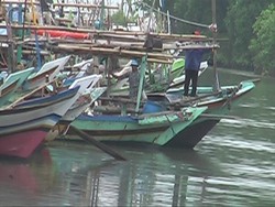 Demi Sesuap Nasi, Keluarga Nelayan Mesti Berpisah di Kala Lebaran