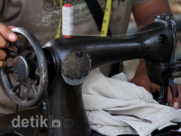 Jasa Vermak Pakaian Kebanjiran Order