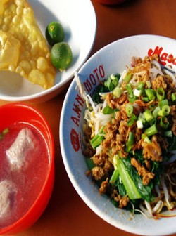 Sluuurp.. Sedapnya Mie Celor dan Mie Aceh!