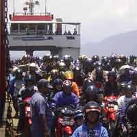 Wow.. 20.000 Motor Nyebrang dari Bali ke Jawa