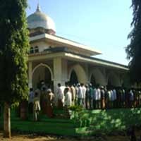 Ratusan Umat Islam di Lima Kecamatan di Sumenep Juga Lebaran Hari Ini