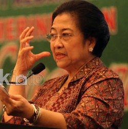 Ditemani Istri, Wapres Boediono Juga Datangi Rumah Megawati