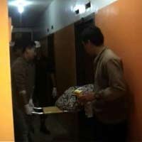 Seorang Wanita Tewas di Kamar Villa dalam Keadaan Bugil