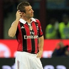 Milan Mungkin Saja Jual Cassano