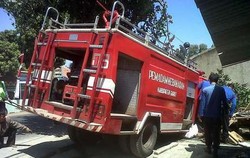 Mobil Damkar Seruduk Motor & Gubuk, Pemkab Garut Siap Ganti Rugi 