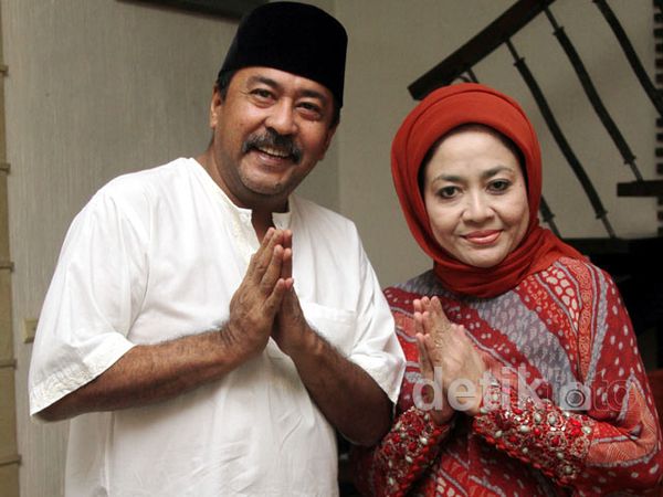 Suasana Lebaran di Kediaman Rano Karno