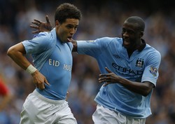 Samir Nasri merayakan gol yang dicetaknya. Dalam pertandingan ini, Nasri membobol gawang Southampton di menit ke-80. Reuters/Phil Noble.