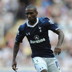 Spurs Takkan Lepas Defoe