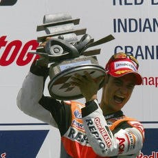 Raih Kemenangan Kedua, Pedrosa Tempel Lorenzo