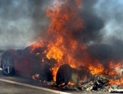 Duh, Mobil Mewah Ferrari Terbakar Lagi