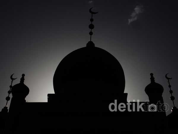 Melongok Masjid Nanguan China