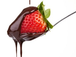 Cokelat dan Strawberry Bisa Redam Depresi