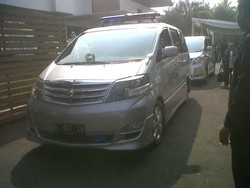 Mobil Jenazah Alphard Antar Direktur Adaro ke Peristirahatan Terakhir