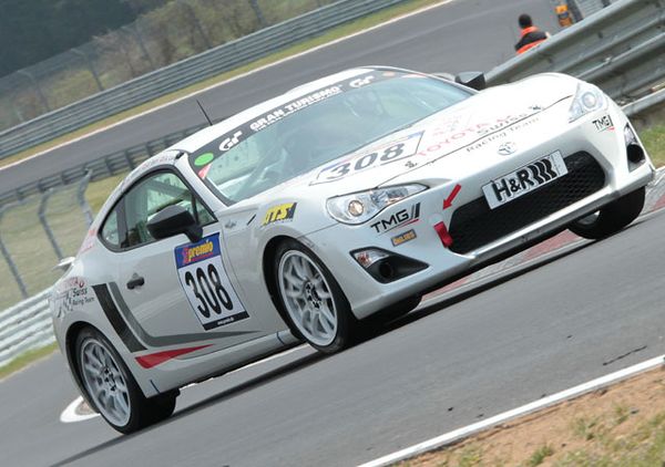 Mobil Balap Toyota 86