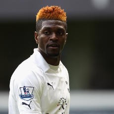 Spurs Permanenkan Adebayor