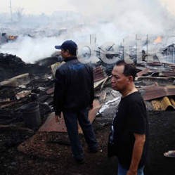 Ribuan Orang Mengungsi Akibat Kebakaran di Kapuk Muara