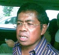 Lebih Pilih Jual Program, Ical Tak Tiru Prabowo Pasang Poster di Mobil