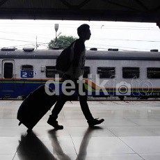 Penumpang Arus Balik di Stasiun Senen Capai 6.618 Orang Pagi Ini