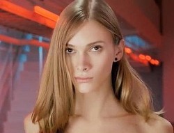 Toyota Pakai Model Iklan Transgender