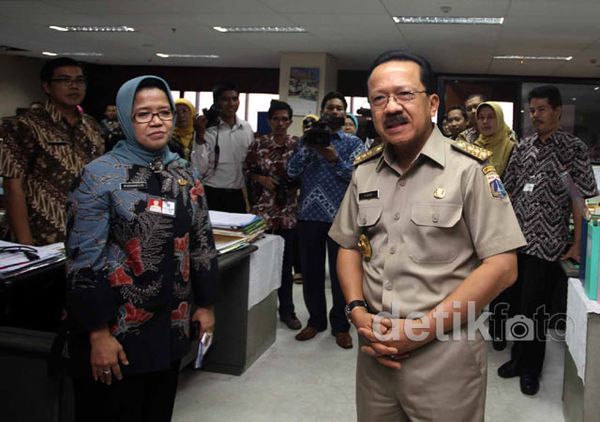 Foke Sidak PNS di Hari Pertama Kerja