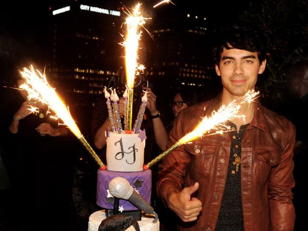 Kejutan di Ultah ke-23 Joe Jonas