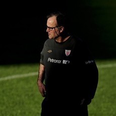 Bielsa Bantah Berselisih dengan Llorente & Martinez