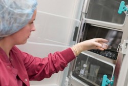 Umur 30-an Tahun Paling Ideal untuk Bekukan Sperma